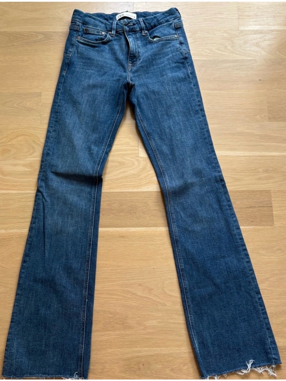 EUC Zara Denim Straight Leg Jeans